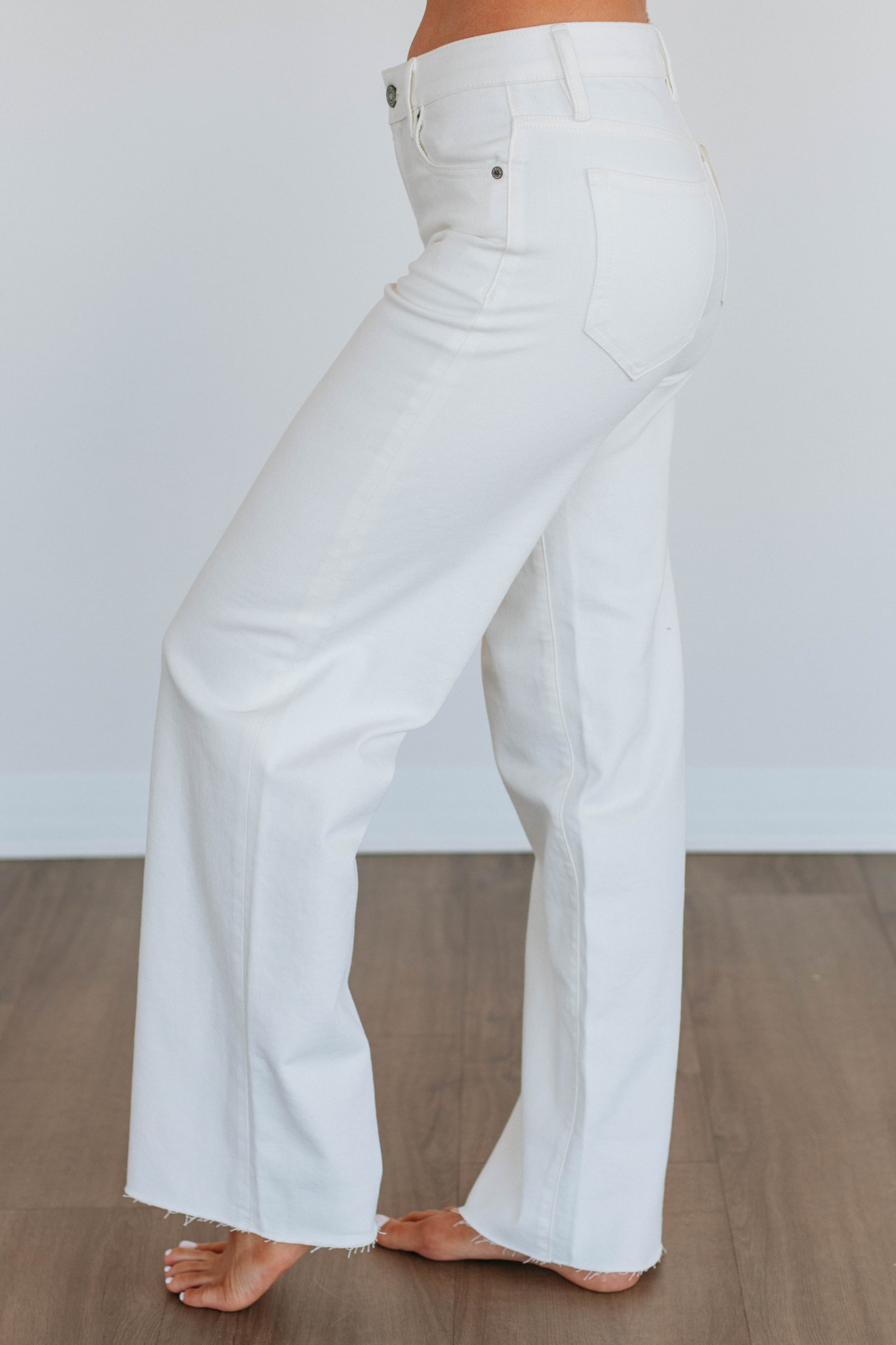 Logan Hidden Jeans - Ivory - Image 2